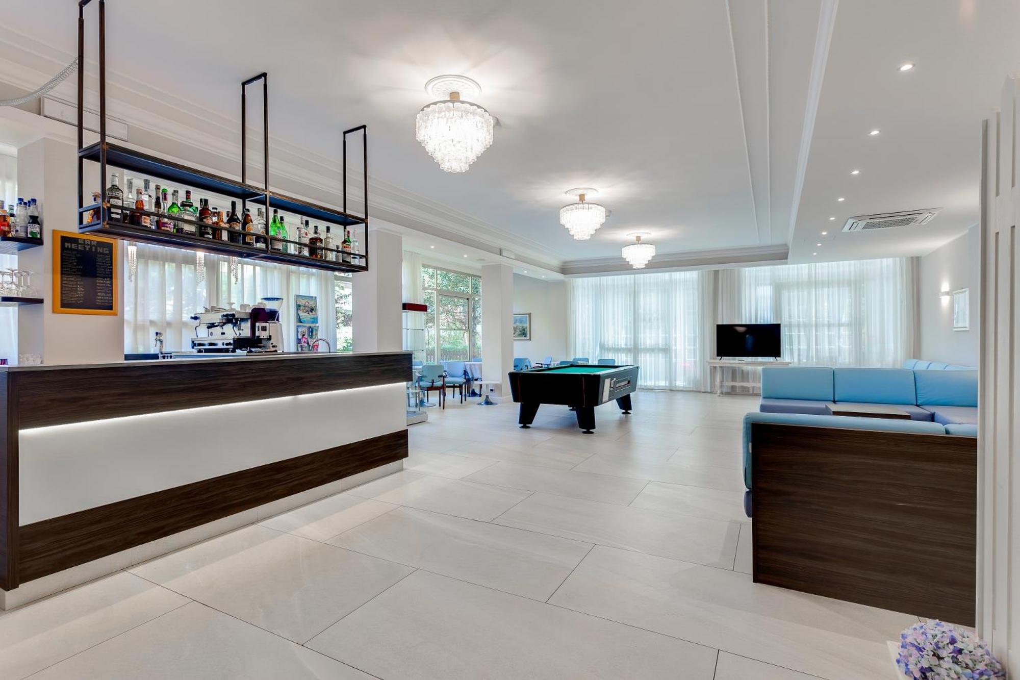 Hotel Meeting เชเซนาติโก ภายนอก รูปภาพ