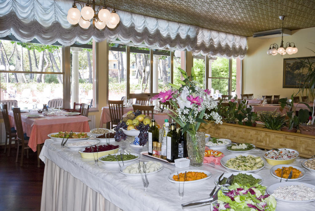 Hotel Meeting เชเซนาติโก ภายนอก รูปภาพ